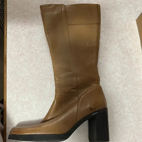 Tan Leather Women's Boots - Picture 2 of 4